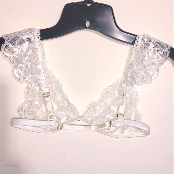 GOOSEBERRY Intimates Women's Sexy Lace Coquette Triangle Bralette White Size XS - Picture 8 of 13